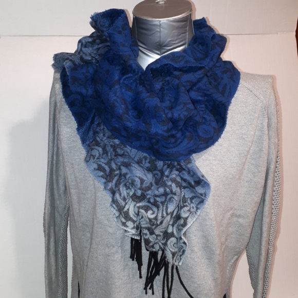 Blue cashmink ruffle scarf - Picture 1 of 6